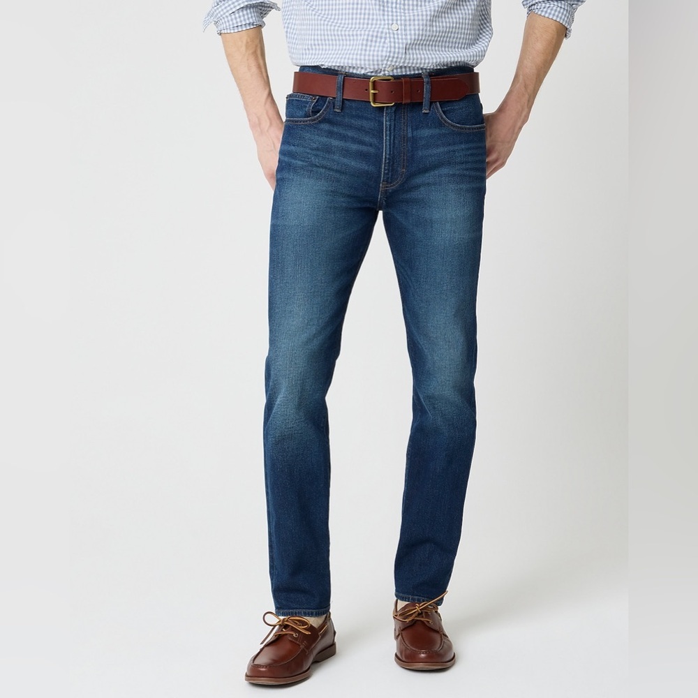 J Crew Straight-fit jean in signature flex AZ851